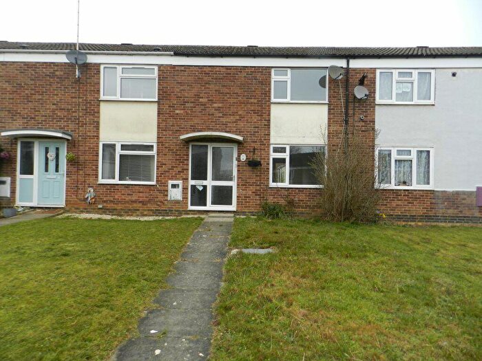 2 Bedroom House To Rent In The Headlands, NN11