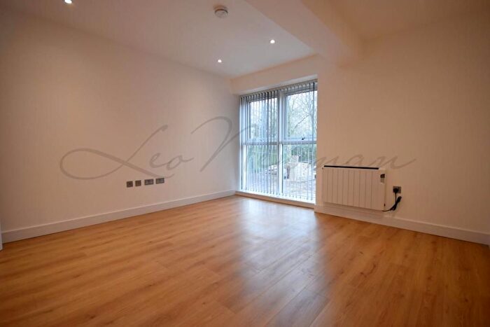 2 Bedroom Flat To Rent In Woodlands Business Village, Coronation Road, Basingstoke, RG21