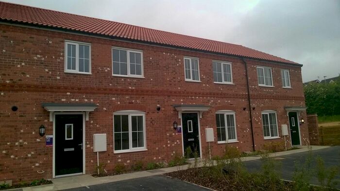 3 Bedroom Town House To Rent In Filey Drive, Hamilton, Leicester, LE5