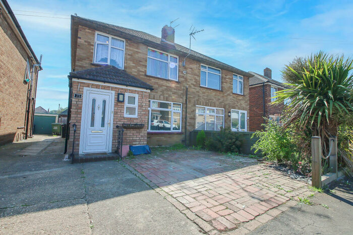 4 Bedroom Semi-Detached House To Rent In Crown Road, Clacton-on-Sea, CO15