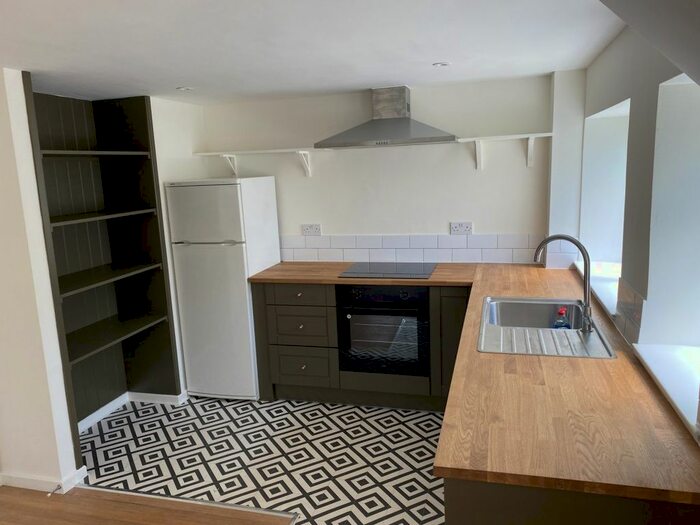 3 Bedroom Flat To Rent In Terwick Lane, Rogate, Petersfield, Hampshire, GU31