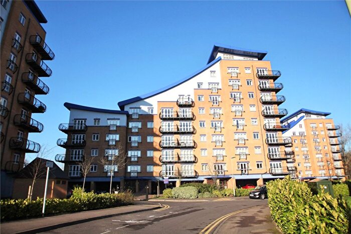 3 Bedroom Flat For Sale In Luscinia View, Napier Road, Reading, Berkshire, RG1