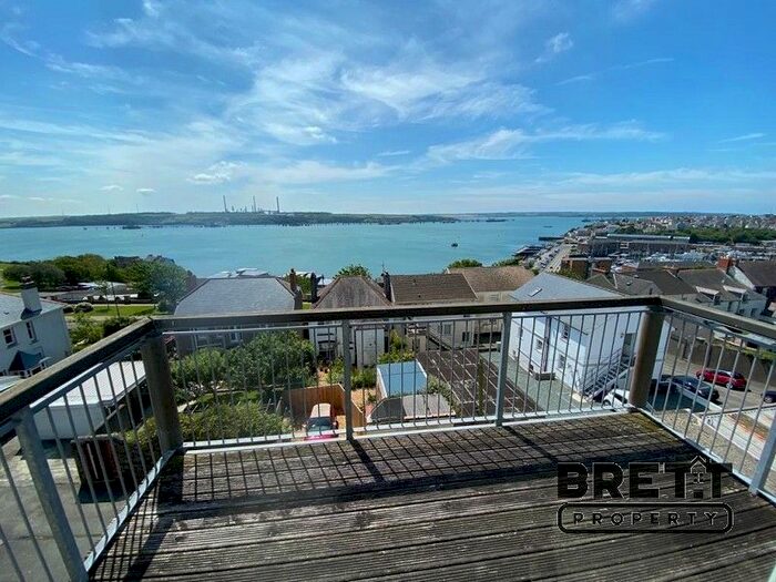 2 Bedroom Flat To Rent In Fermoy House, Charles Street, Milford Haven, Pembrokeshire., SA73