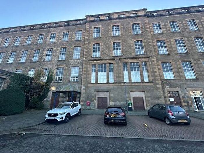 2 Bedroom Flat To Rent In High Mill Court, Dundee, DD2