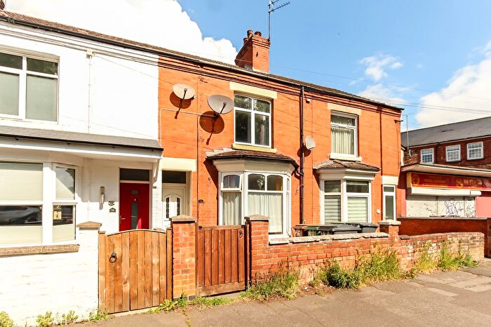 3 Bedroom Terraced House For Sale In Northampton Road, Wellingborough, NN8