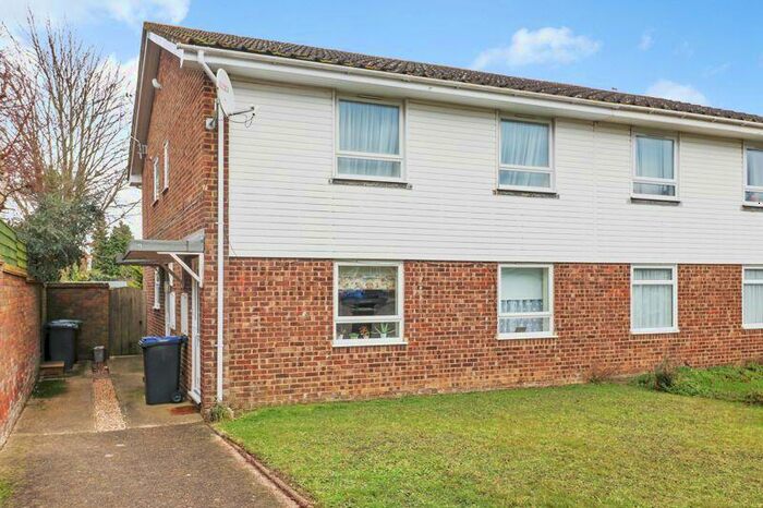 2 Bedroom Flat To Rent In Canterbury, CT2
