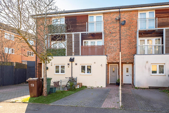 3 Bedroom Terraced House For Sale In Hengist Way, Wallington, Surrey, SM6
