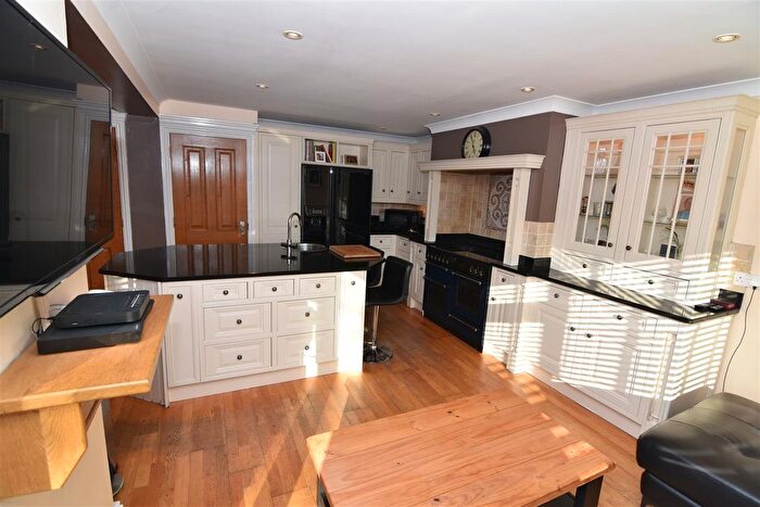 4 Bedroom Detached House For Sale In Chester Road, Castle Bromwich, Birmingham, B36