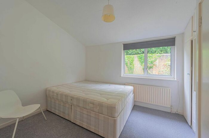 3 Bedroom Terraced House To Rent In Point Hill, Greenwich, London SE10
