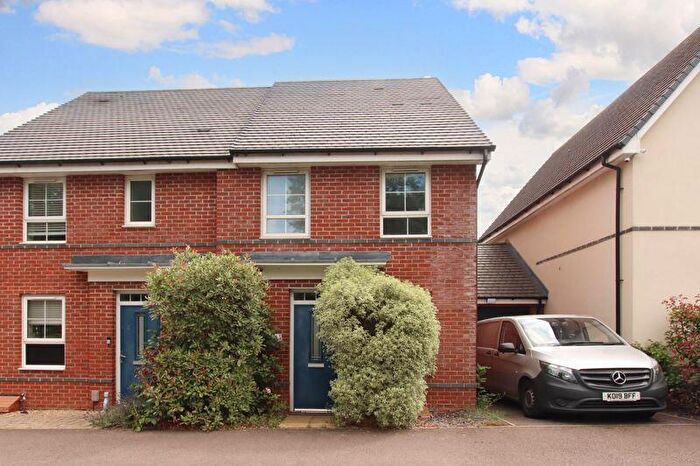 2 Bedroom Semi Detached House For Sale In Argus Gardens, Hemel Hempstead, HP2
