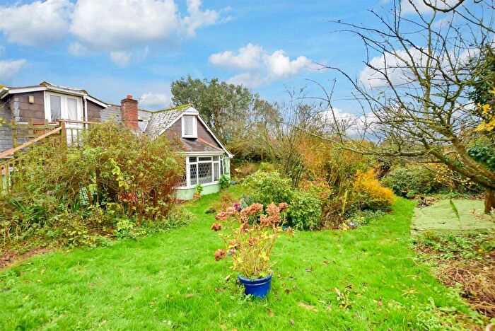 4 Bedroom Chalet For Sale In Limerstone, Newport, Isle Of Wight, PO30