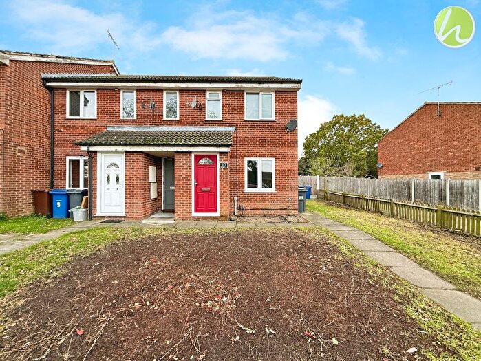 1 Bedroom Flat To Rent In St. Margarets Avenue, Niton Court St. Margarets Avenue, SS17