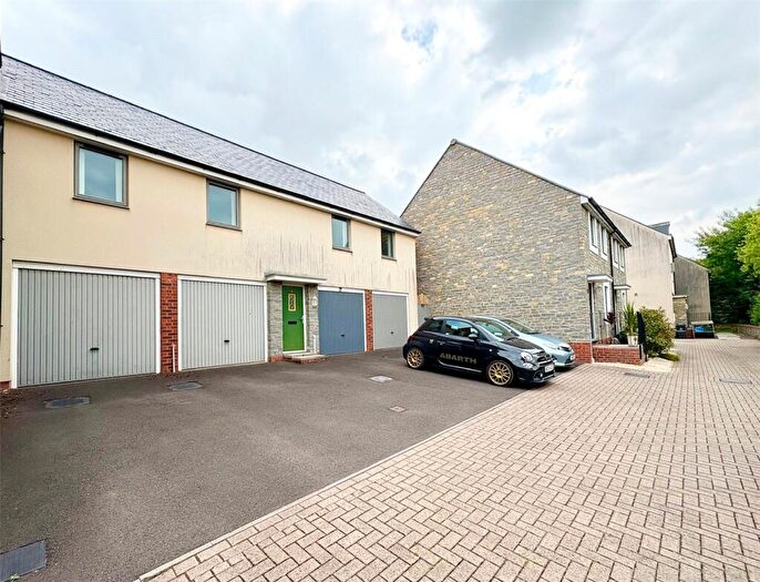 2 Bedroom Apartment For Sale In Freehold - Two-bed Apartment With Garage & Parking In Wells, BA5