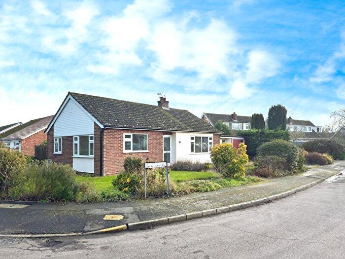 2 Bedroom Bungalow For Sale In Rye Close, Brightlingsea, Colchester, CO7