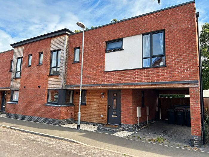3 Bedroom Semi-Detached House For Sale In Electric Station Road, Sleaford, NG34