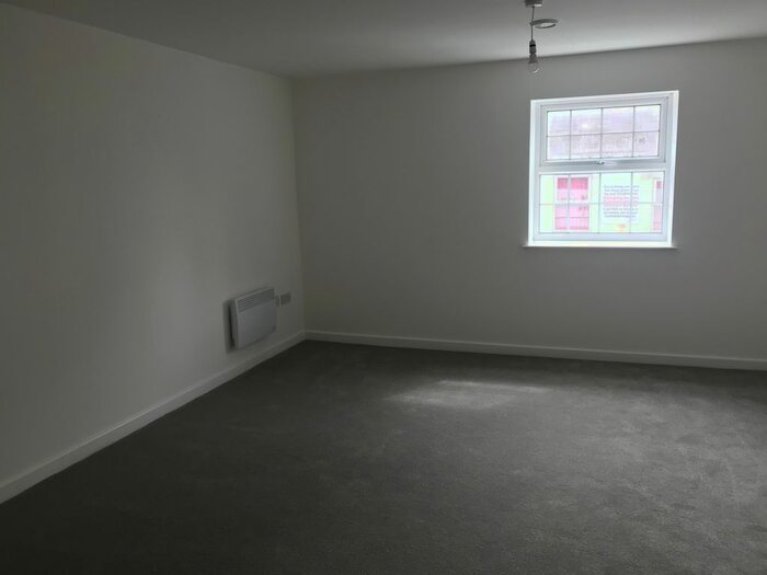 1 Bedroom Flat To Rent In Bearwood Road, Bearwood, Smethwick, B66