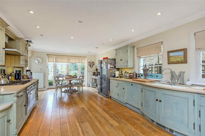 3 Bedroom Semi-Detached House To Rent In Trafalgar Road, Twickenham, TW2