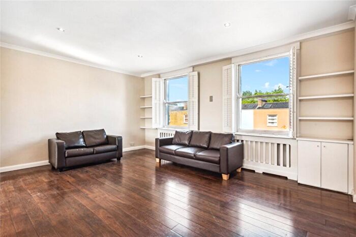 2 Bedroom Flat For Sale In Castelnau, Barnes, SW13