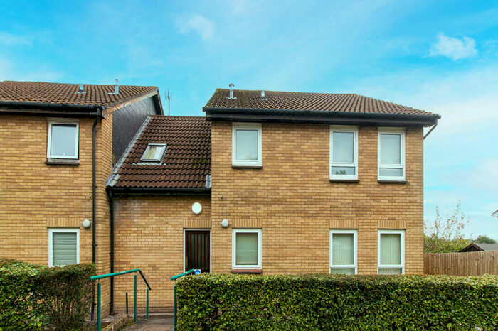 1 Bedroom Apartment To Rent In Glyn Simon Close, Danescourt, Cardiff, CF5
