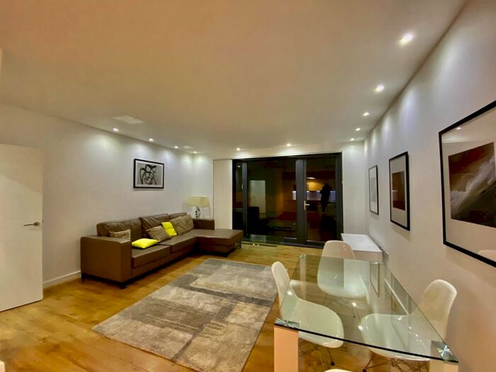 1 Bedroom Flat To Rent In Stewarts Road, Nine Elms, SW8