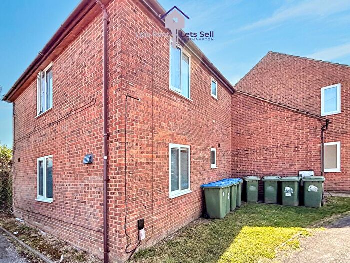 2 Bedroom Flat To Rent In Tenterton Avenue, SO19
