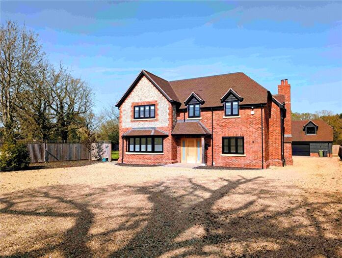 6 Bedroom Detached House For Sale In Deer Hurst House, Pamber End, RG26