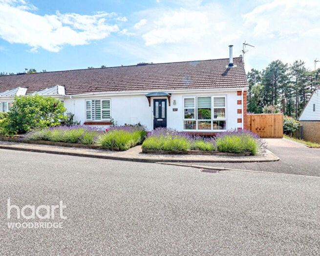 3 Bedroom Semi-Detached Bungalow For Sale In Greenways, Woodbridge, IP12