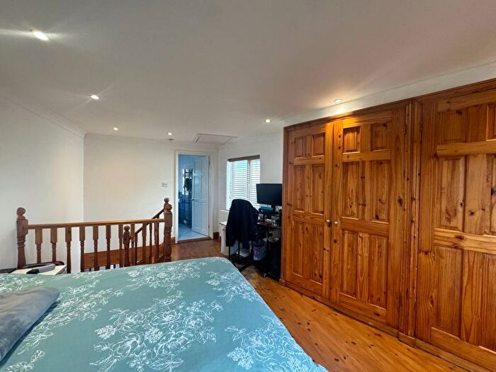 1 Bedroom Property To Rent In Deans Lane, Edgware, HA8