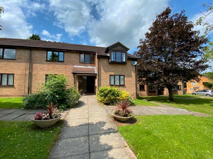 2 Bedroom Flat To Rent In Ravensthorpe Drive, Loughborough, LE11