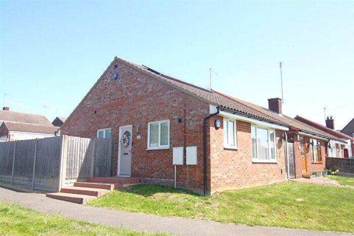 2 Bedroom Property For Sale In Milton Grove, Bletchley, Milton Keynes, MK3