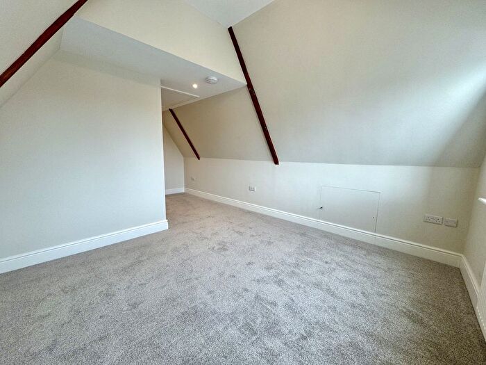 1 Bedroom Flat To Rent In Fore Street, Exeter, EX3