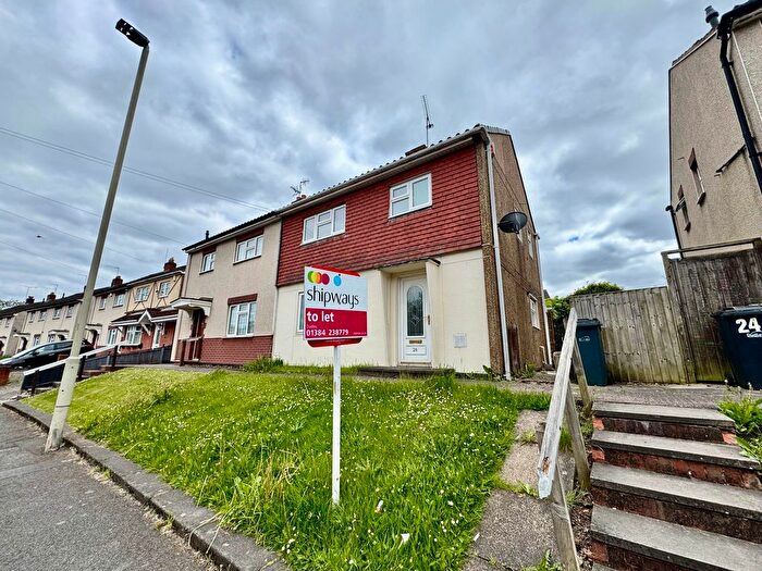 3 Bedroom Property To Rent In Middlepark Road, Dudley, DY1