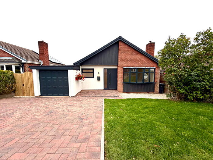 3 Bedroom Detached Bungalow For Sale In Ennerdale Road, Barnsley, S71