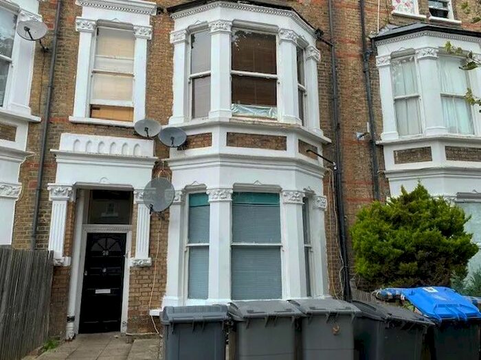 Studio To Rent In Buckley Road, London, NW6