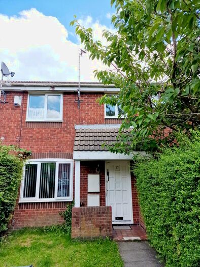 3 Bedroom Town House To Rent In Navigation Way, BB1