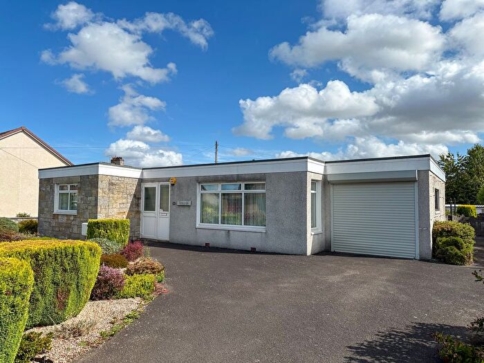 2 Bedroom Detached Bungalow For Sale In Guthrie Crescent, Markinch, KY7