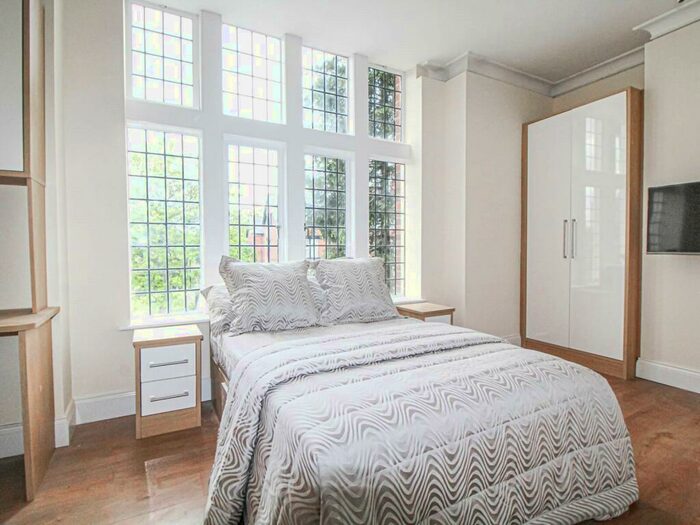 1 Bedroom Apartment To Rent In Clarendon Road, Leeds, #, LS2