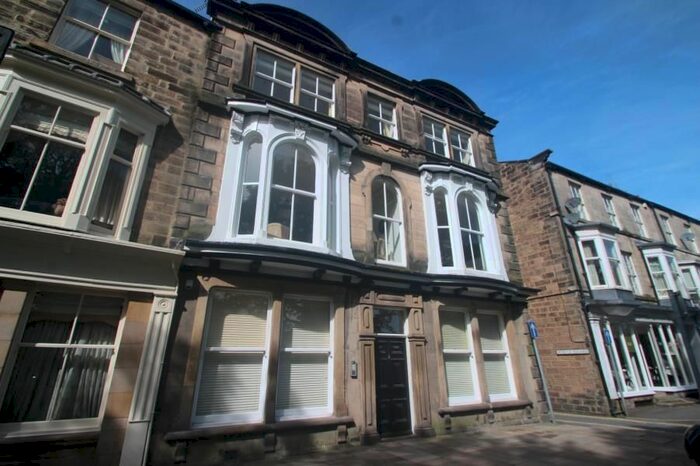 2 Bedroom Flat To Rent In Regent Parade, Harrogate HG1