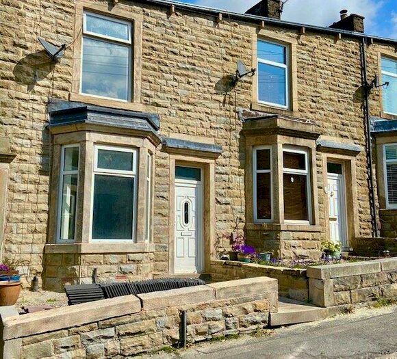 2 Bedroom Terraced House To Rent In Thorn Street, Rossendale, Lancashire, BB4