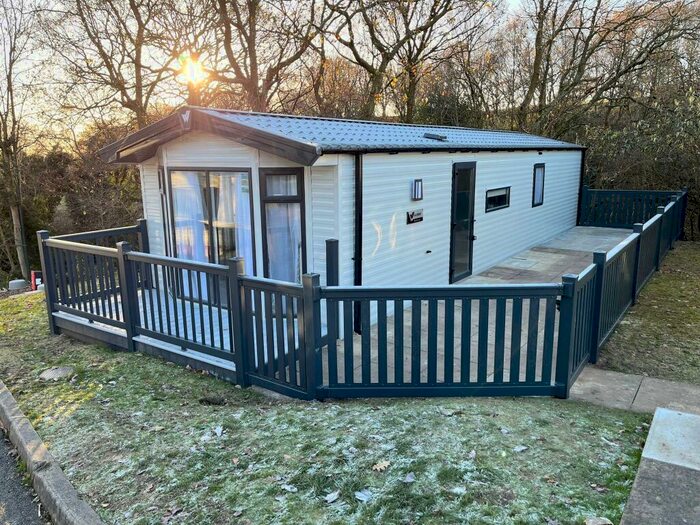 2 Bedroom Park Home For Sale In MIll Lane, Hawksworth, Leeds, LS20