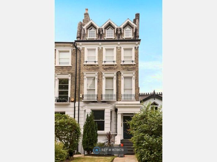 2 Bedroom Flat To Rent In North Road, London, N6
