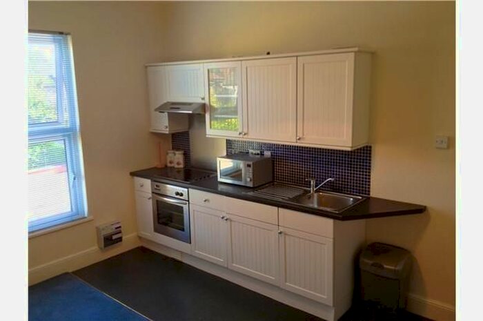 1 Bedroom Flat To Rent In Birmingham Road, Sutton Coldfield, B72