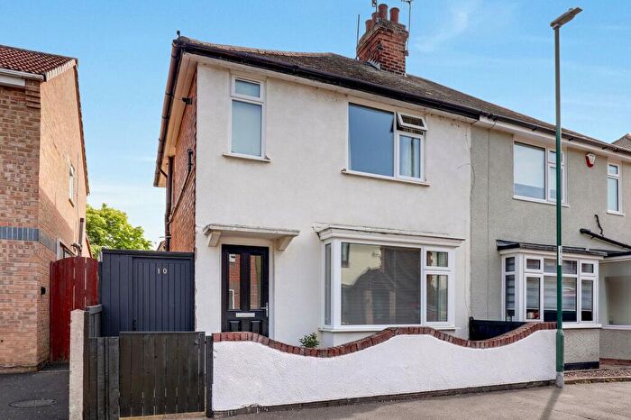 2 Bedroom Semi-Detached House For Sale In Ryder Street, Nottingham, NG6