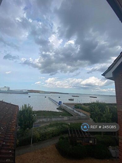 2 Bedroom Flat To Rent In Chandlers Drive, Erith, DA8