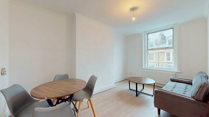 1 Bedroom Flat To Rent In Camberwell Church Street, SE5