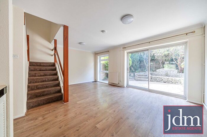 3 Bedroom Terraced House To Rent In Claremont Close, Orpington, BR6