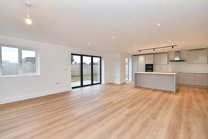 3 Bedroom Detached Bungalow For Sale In Shooters Close, Caistor, Market Rasen, LN7