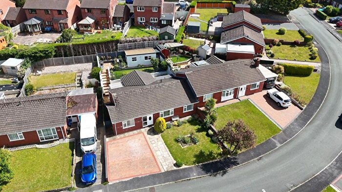 3 Bedroom Semi-Detached Bungalow For Sale In Perry Road, Gobowen, Oswestry, SY10