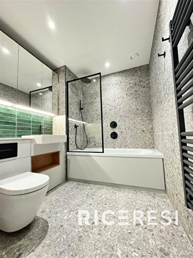 1 Bedroom Property To Rent In Hewson Way, London, SE17