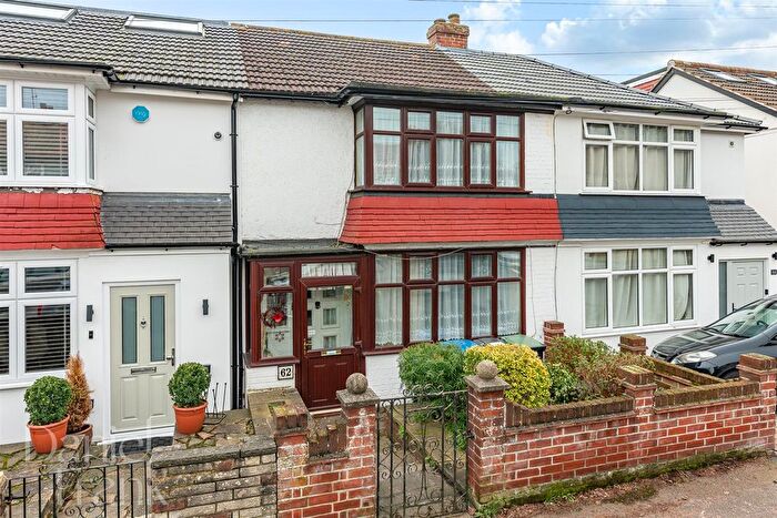3 Bedroom Terraced House For Sale In Southern Drive, Loughton, IG10